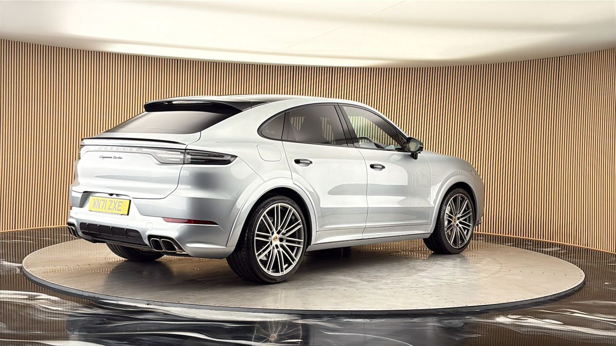 Porsche Cayenne Image 21