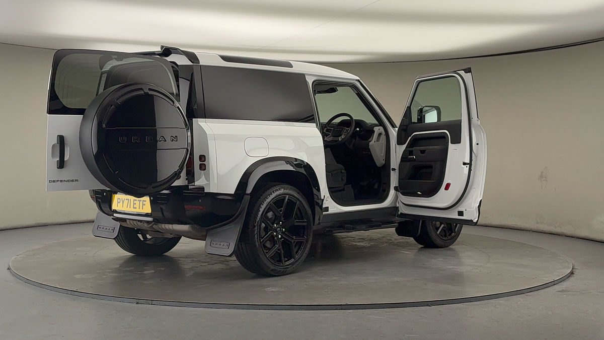 More views of Land Rover Defender 90