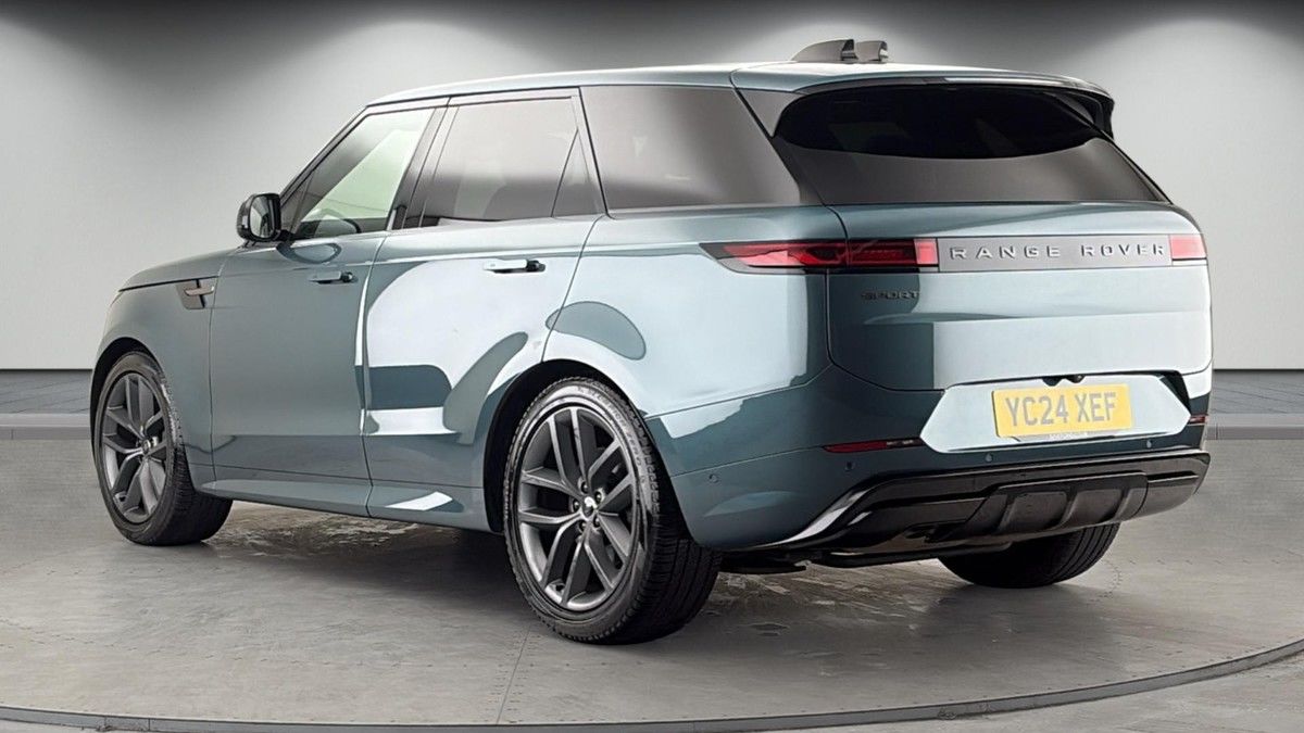 Land Rover Range Rover Sport Image 2
