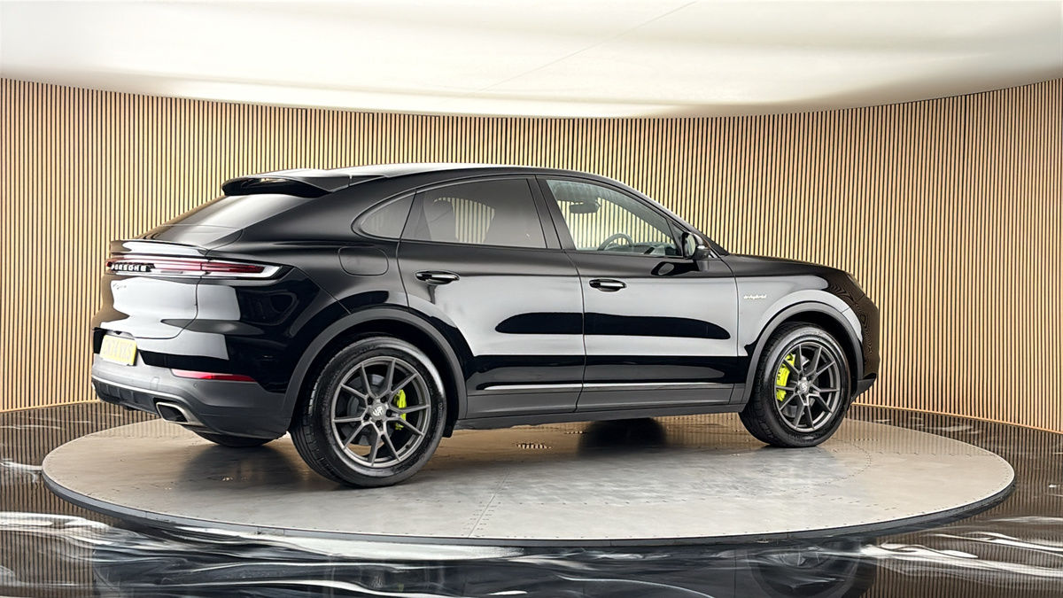 More views of Porsche Cayenne