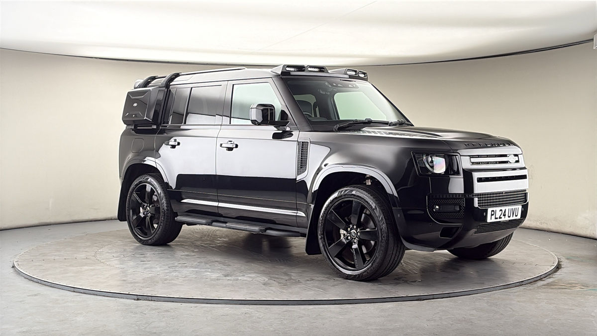 More views of Land Rover Defender 110