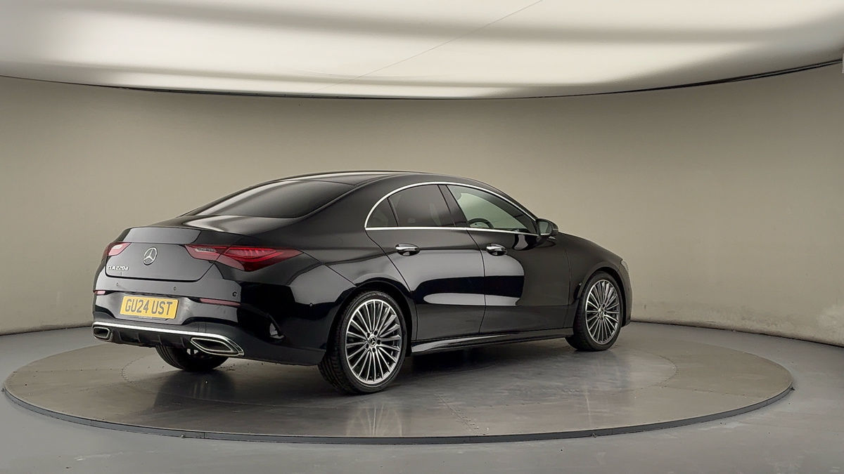 Mercedes-Benz CLA Image 21