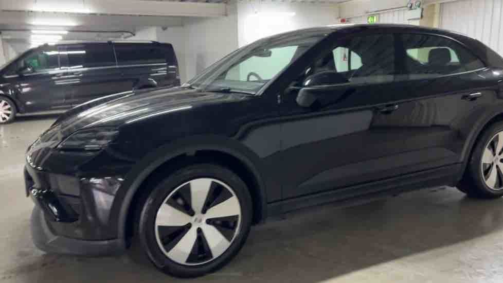 More views of Porsche Macan