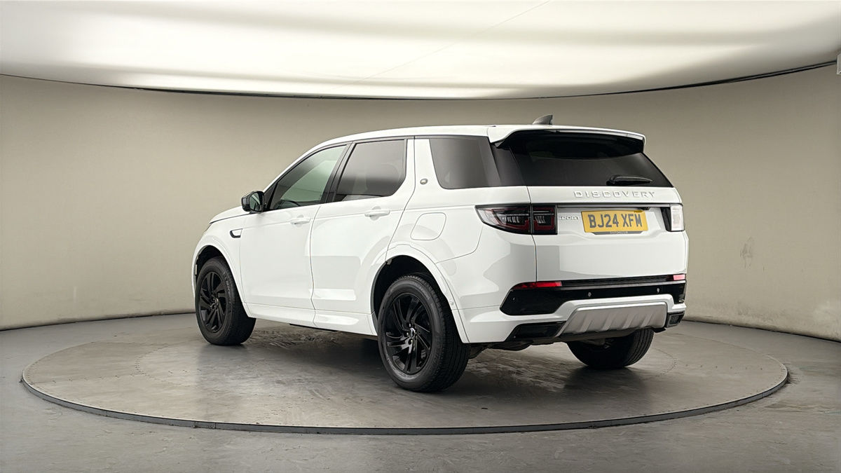 Land Rover Discovery Sport Image 2