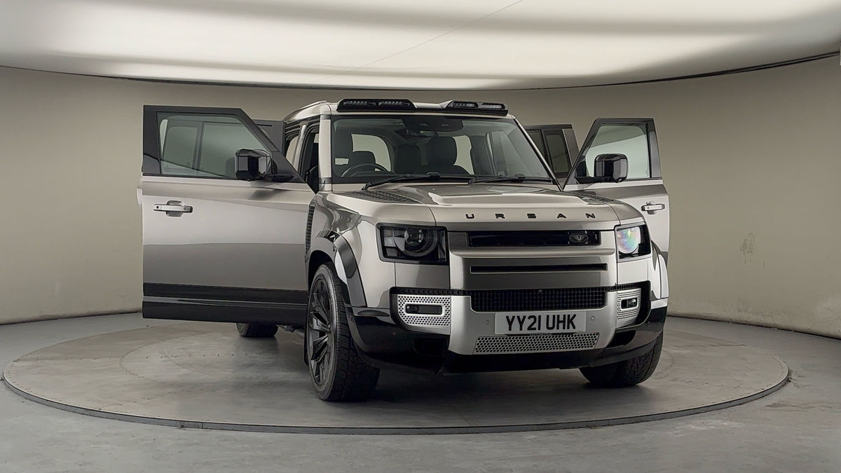 More views of Land Rover Defender 110