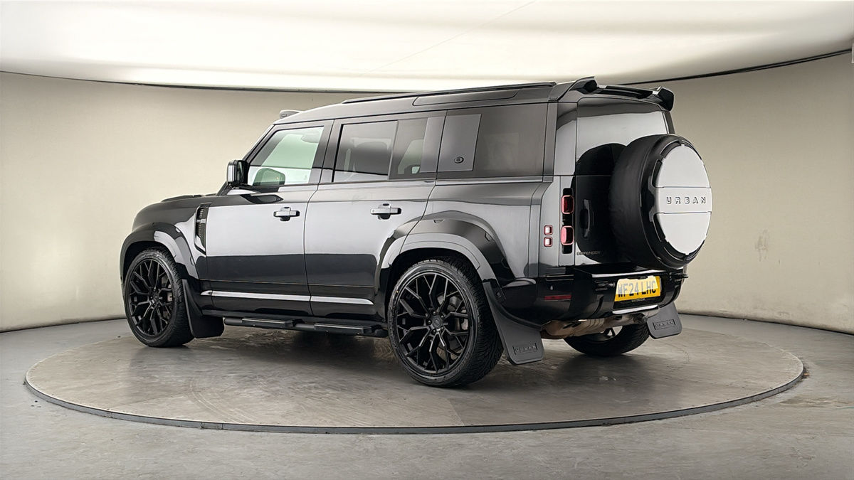 More views of Land Rover Defender 110