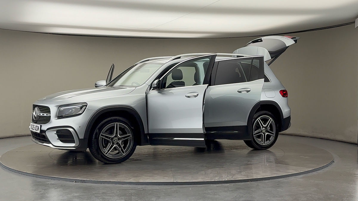 More views of Mercedes-Benz GLB