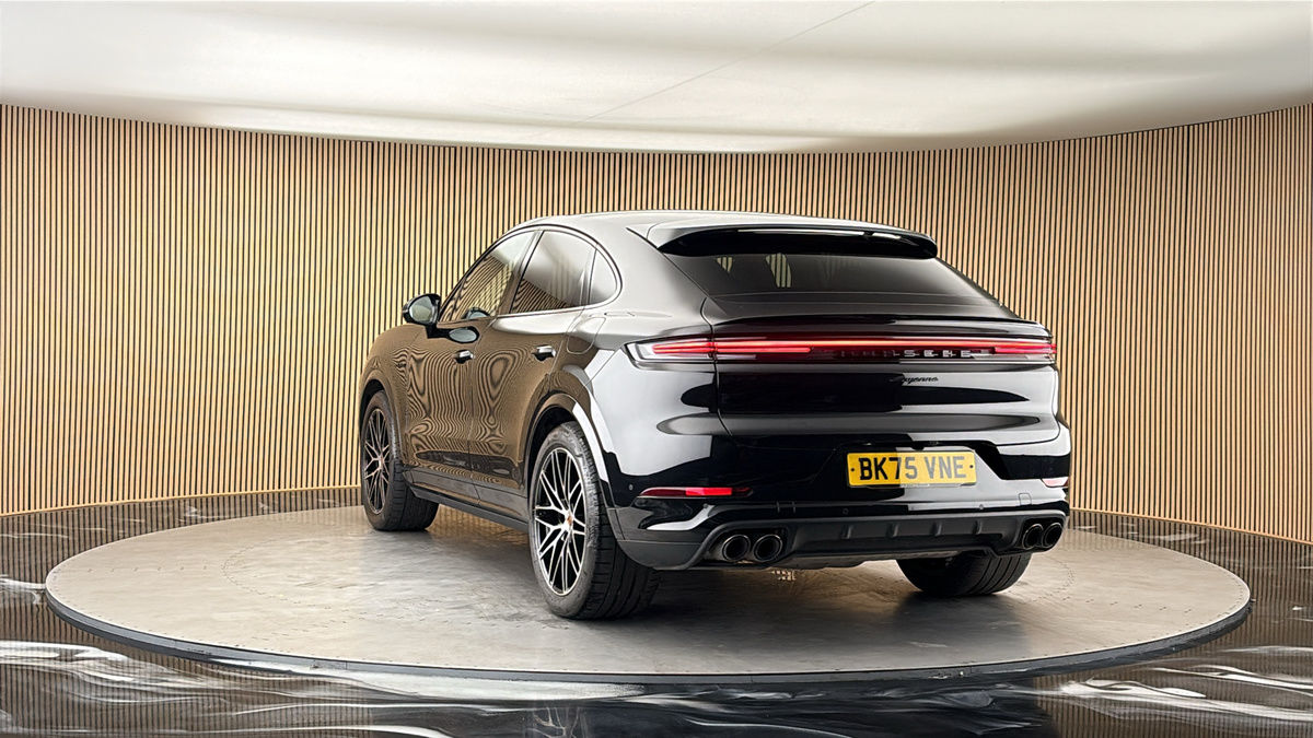 More views of Porsche Cayenne