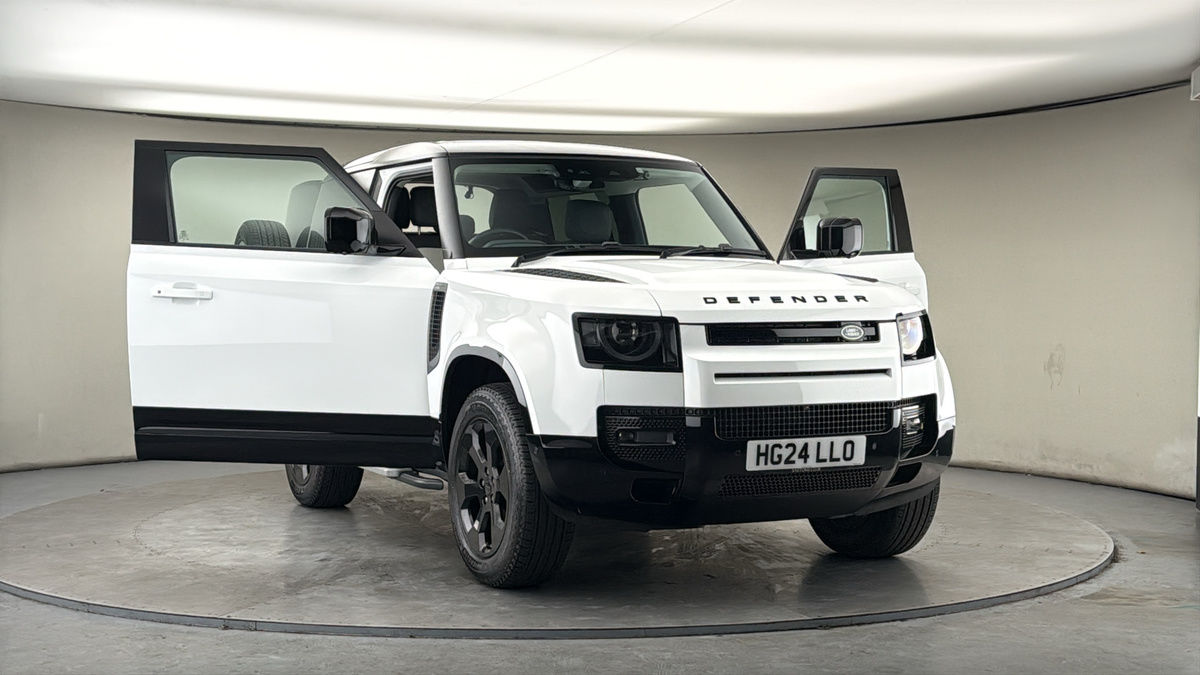 More views of Land Rover Defender 90