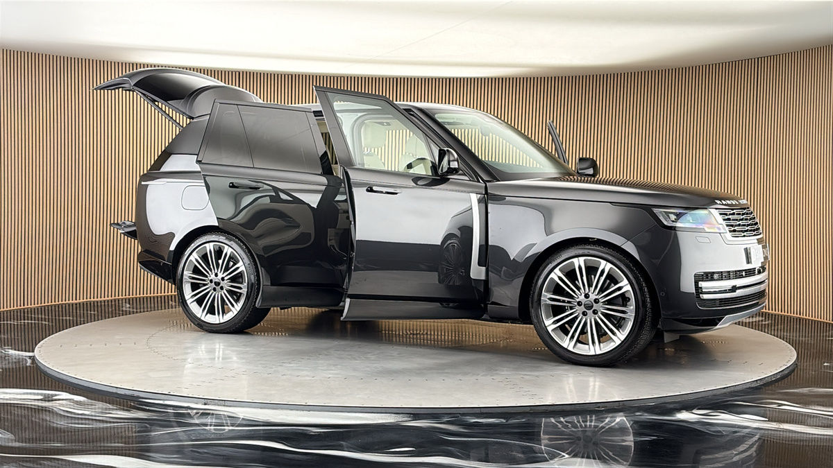 More views of Land Rover Range Rover