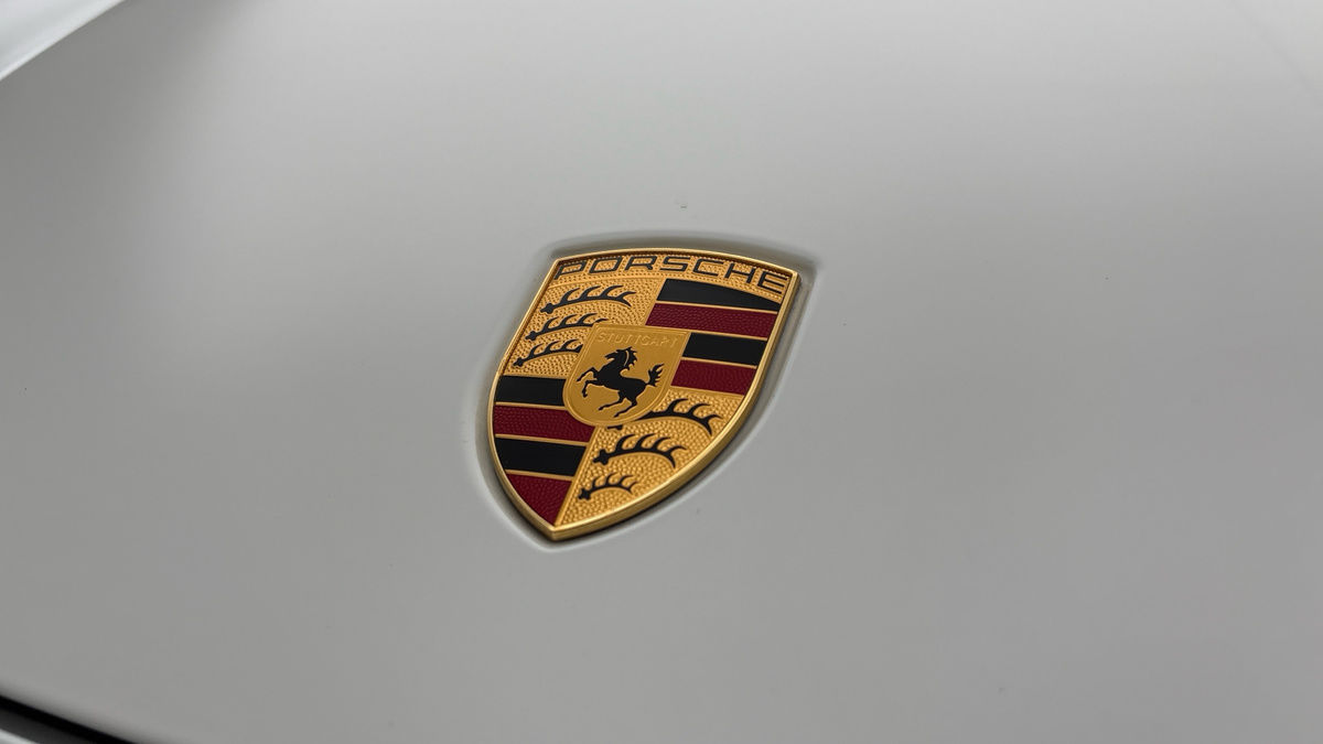 Porsche Cayenne Image 24
