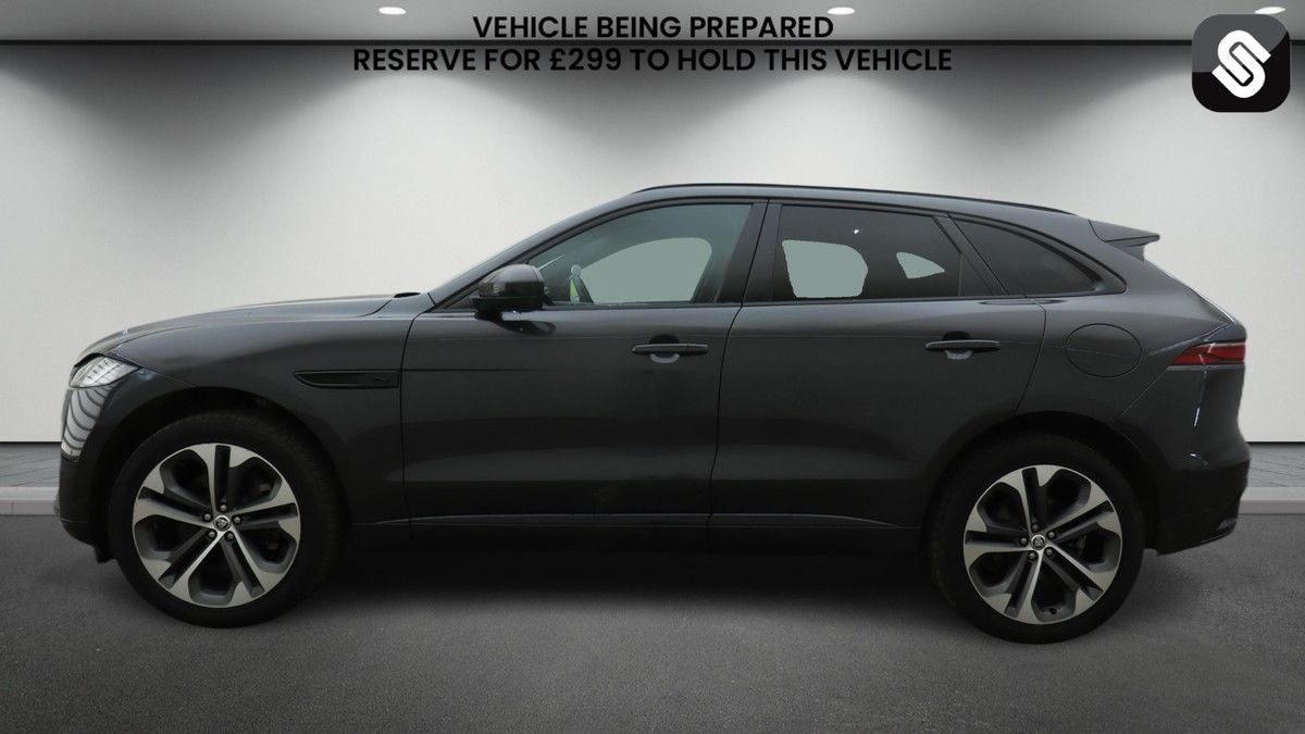 Jaguar F-PACE Image 6