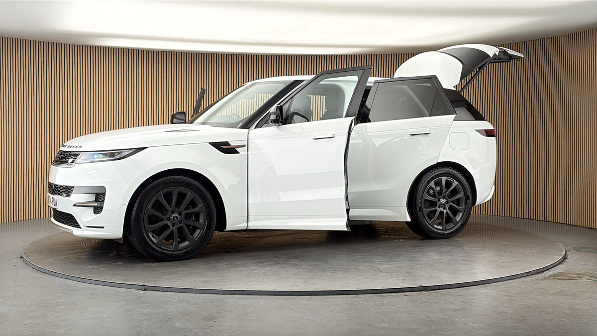 More views of Land Rover Range Rover Sport