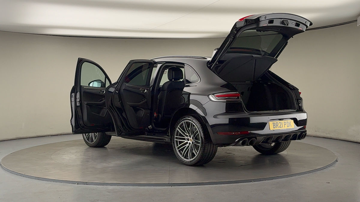 More views of Porsche Macan