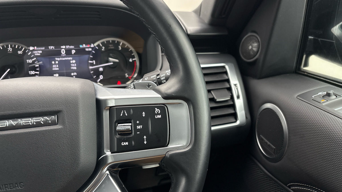 Land Rover Discovery Image 26