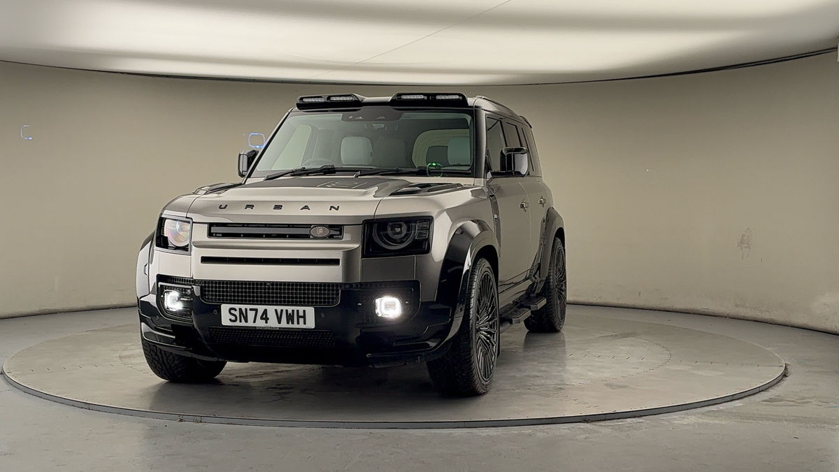 More views of Land Rover Defender 110