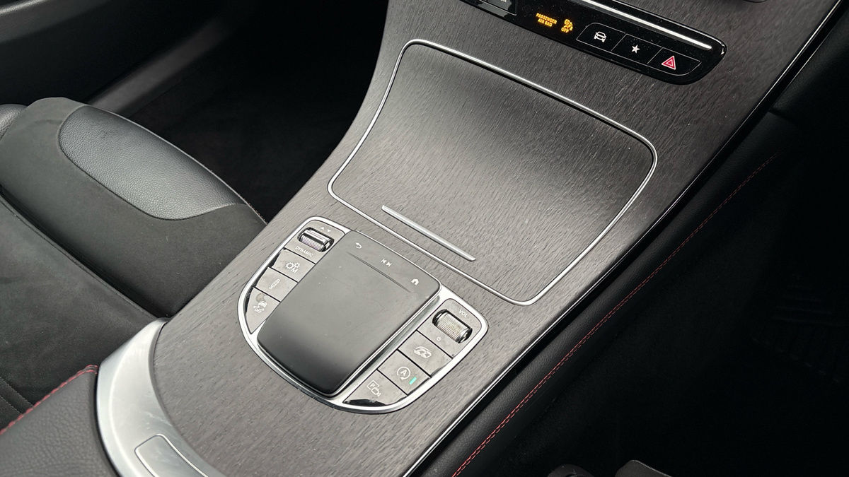 Mercedes-Benz GLC Image 18