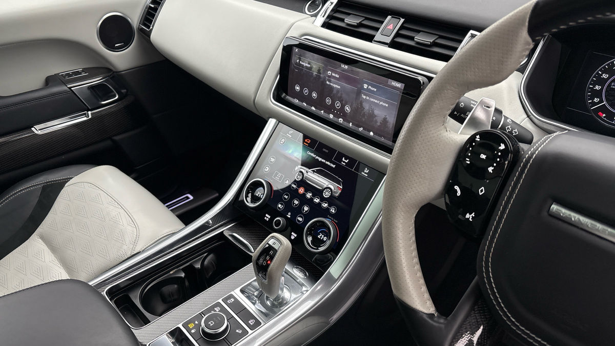 Land Rover Range Rover Sport Image 18