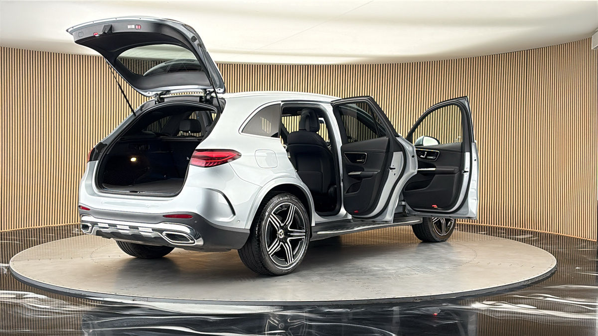 More views of Mercedes-Benz GLC