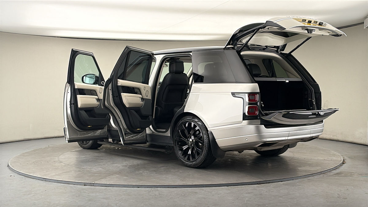 More views of Land Rover Range Rover