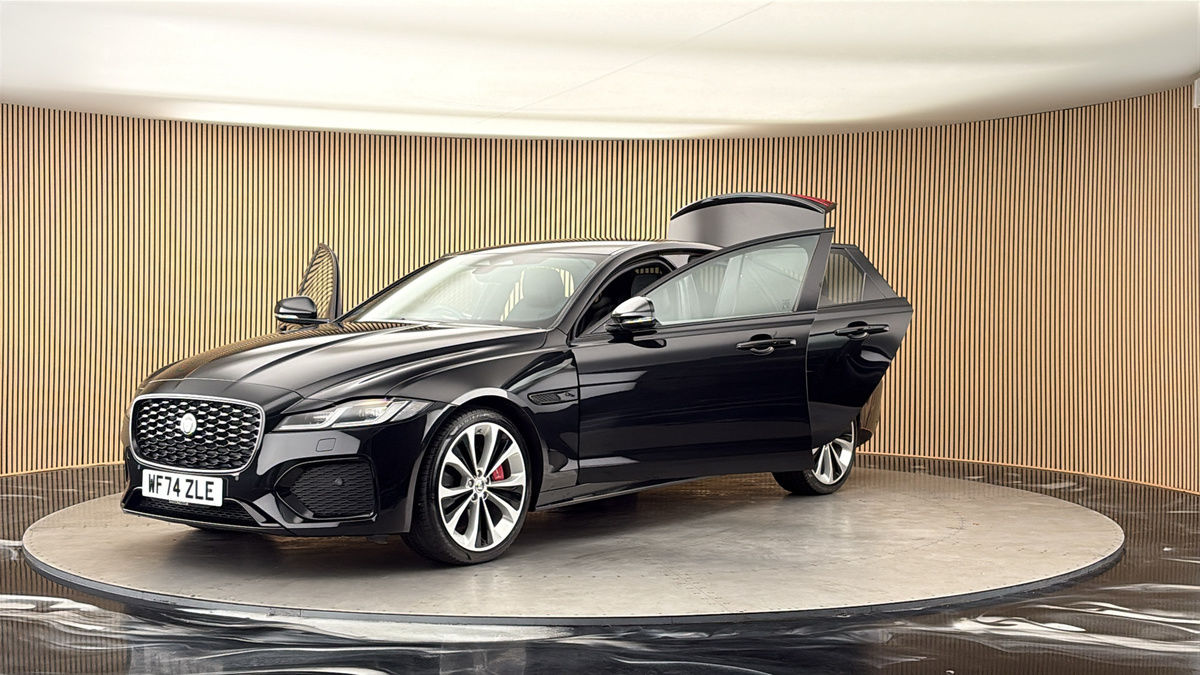 More views of Jaguar XF