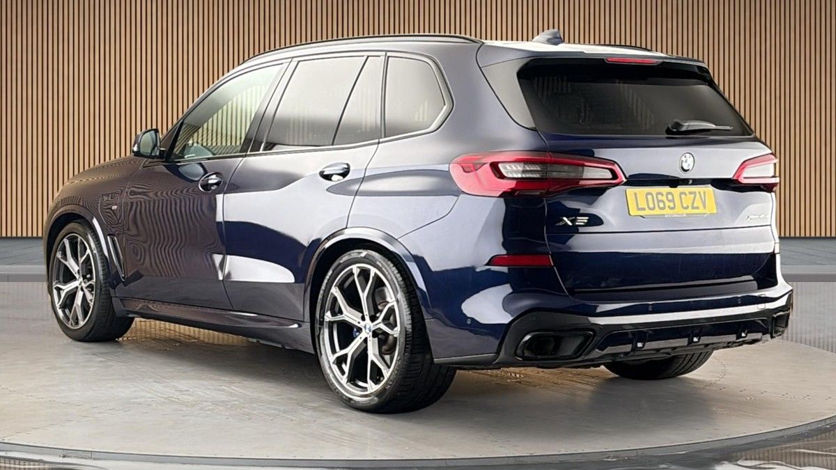 BMW X5 Image 2