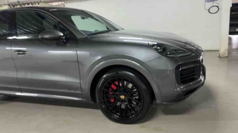 More views of Porsche Cayenne