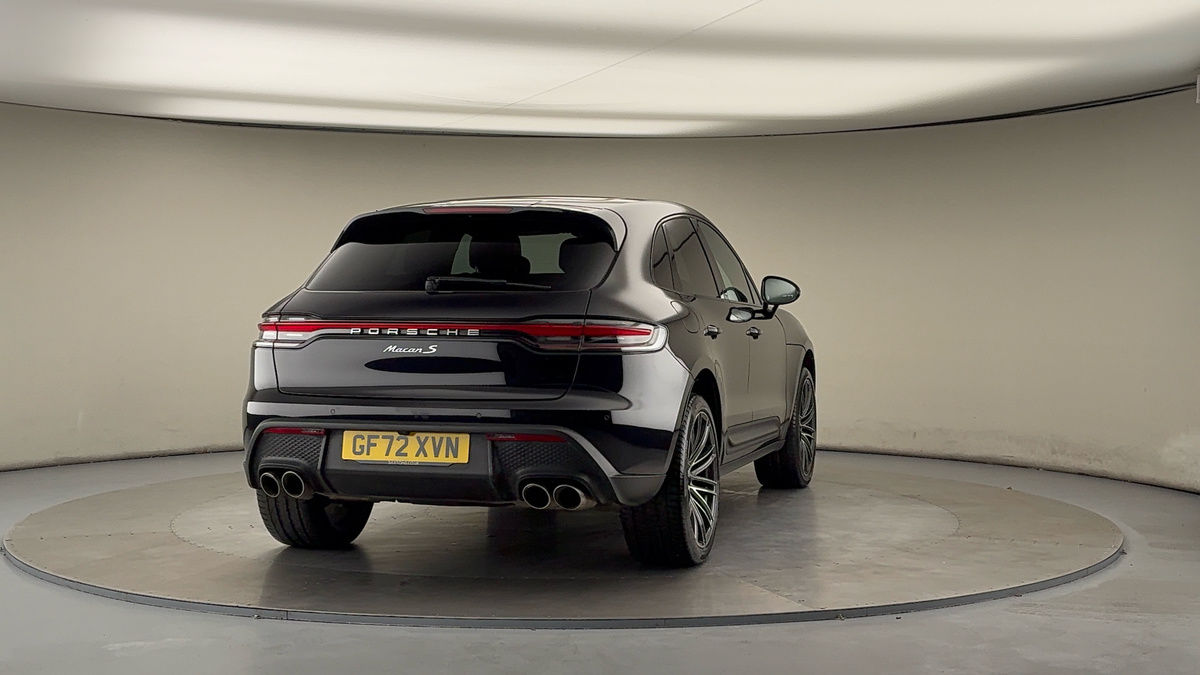 More views of Porsche Macan