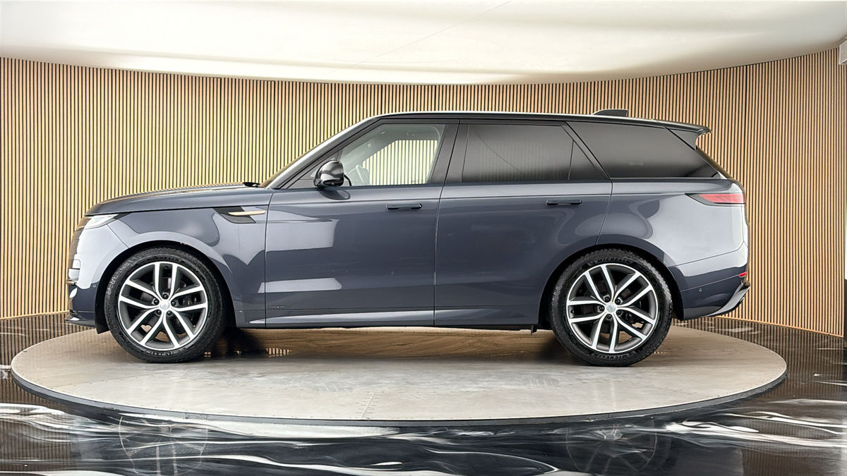 Land Rover Range Rover Sport Image 15