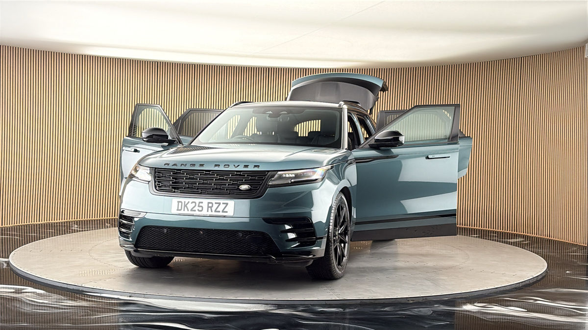 More views of Land Rover Range Rover Velar
