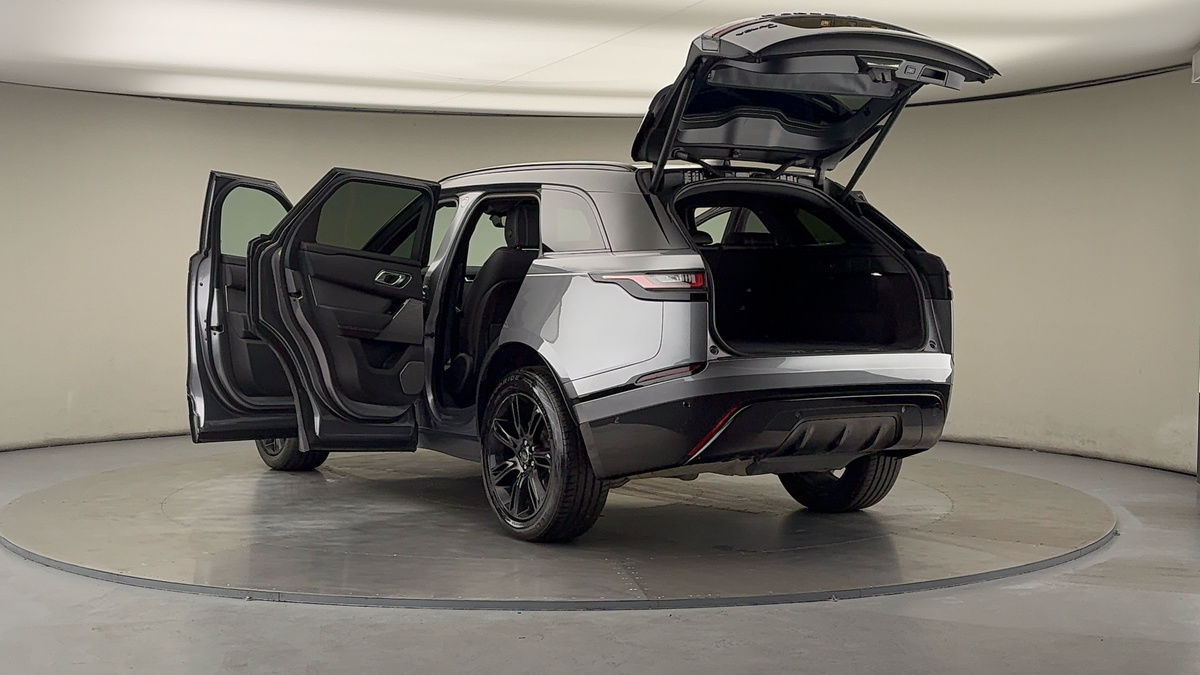 Land Rover Range Rover Velar Image 23