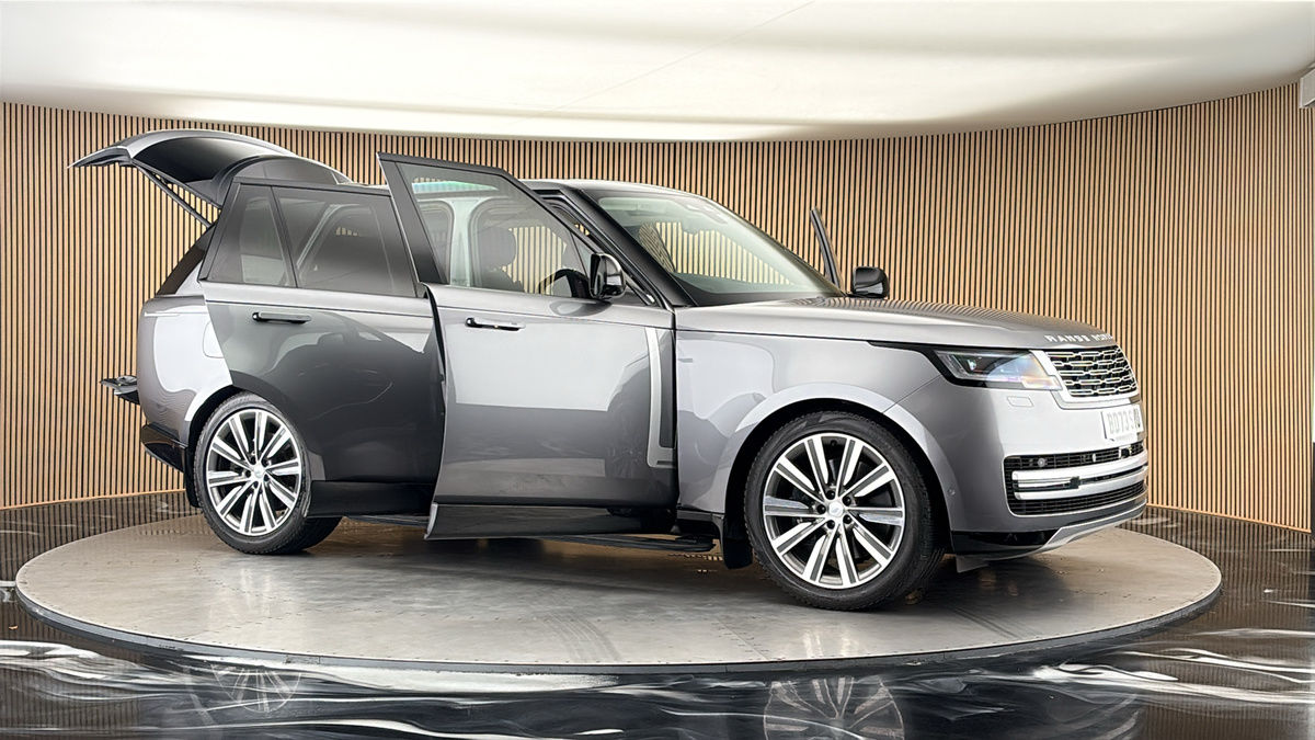 More views of Land Rover Range Rover