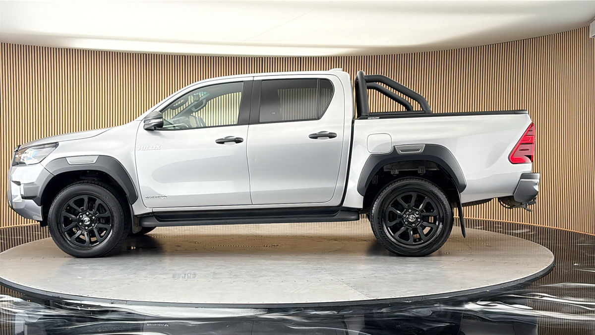 Toyota Hilux Image 15