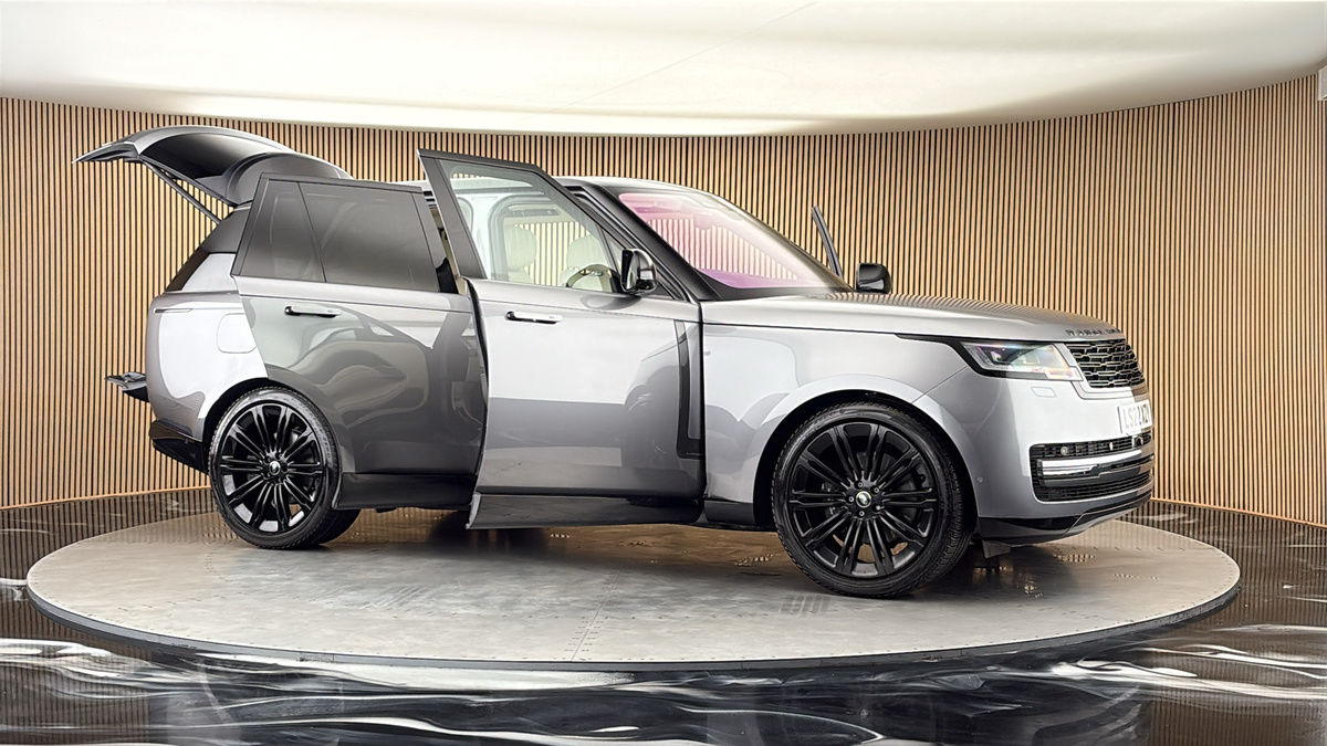 More views of Land Rover Range Rover