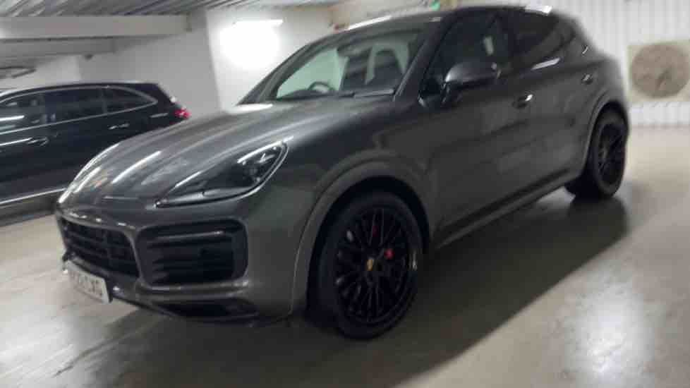 More views of Porsche Cayenne