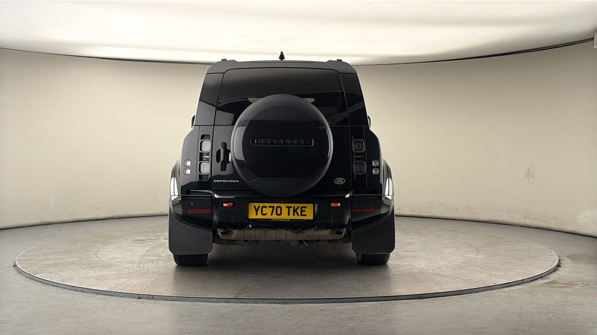 Land Rover Defender 110 Image 4