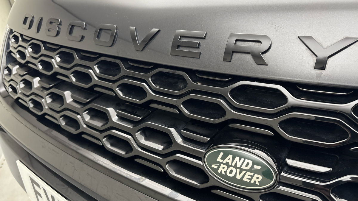 Land Rover Discovery Sport Image 24