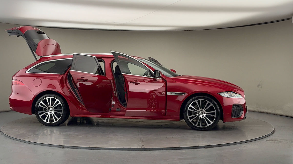 More views of Jaguar XF