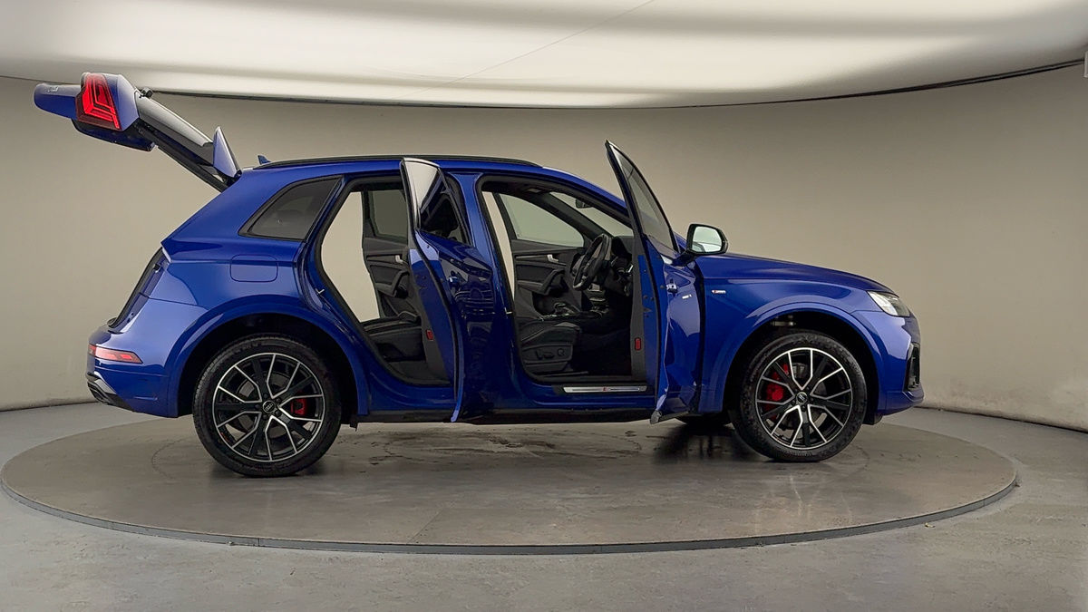 More views of Audi Q5