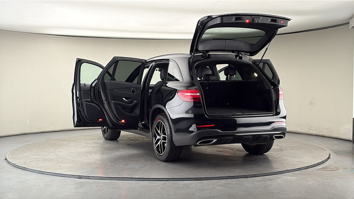 More views of Mercedes-Benz GLC