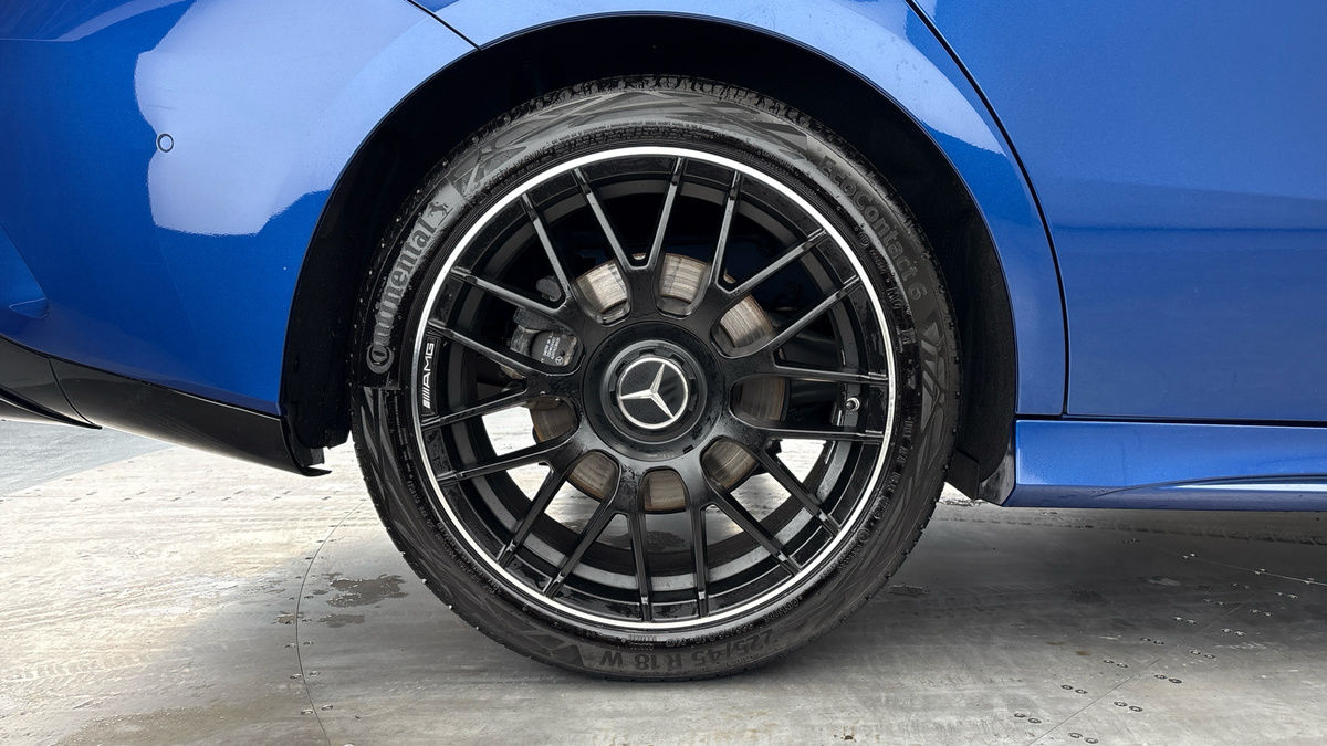 Mercedes-Benz CLA Image 10