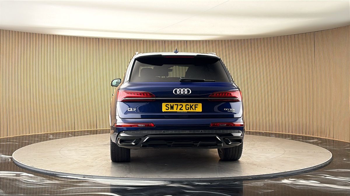 More views of Audi Q7