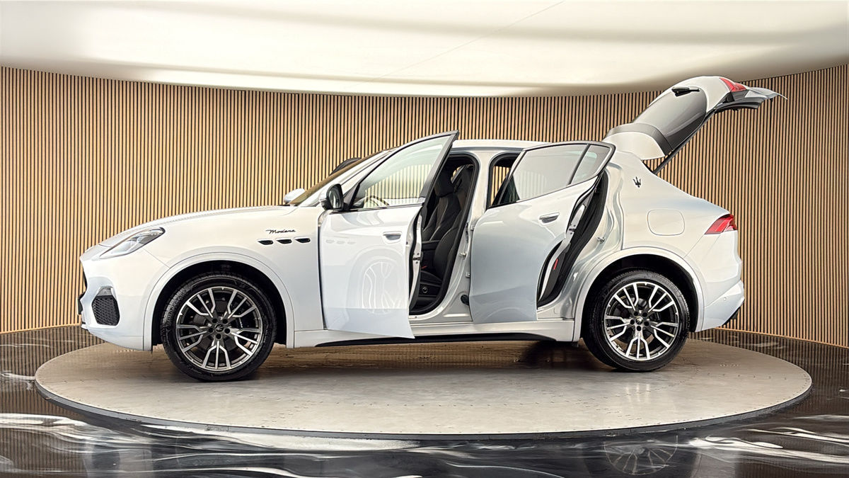 More views of Maserati Grecale