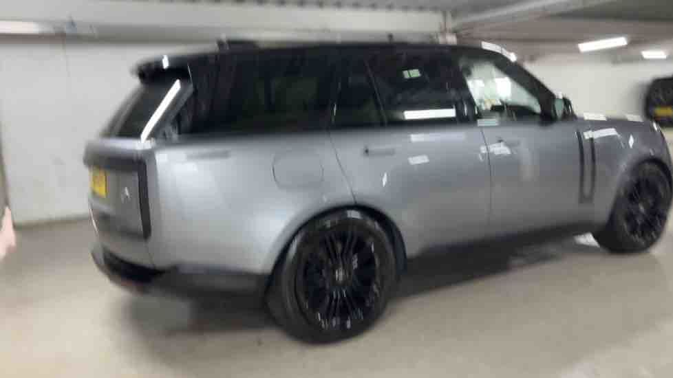 More views of Land Rover Range Rover