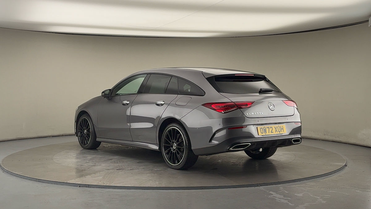 Mercedes-Benz CLA Image 2