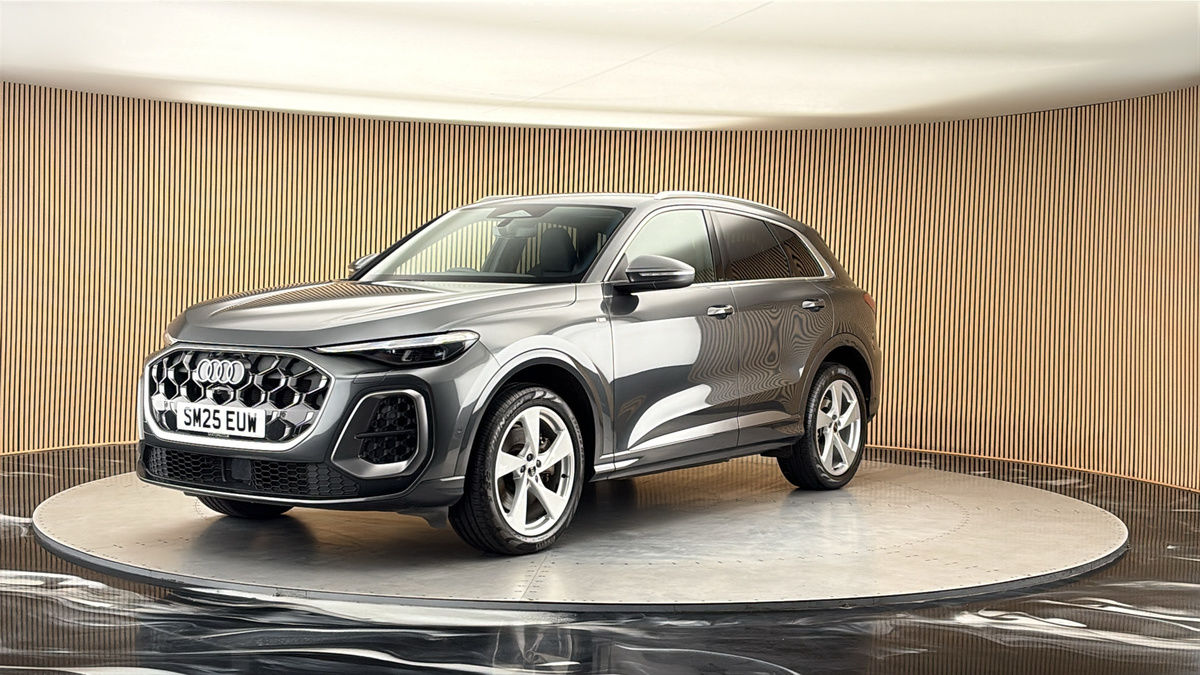 More views of Audi Q5