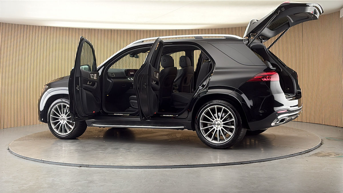 More views of Mercedes-Benz GLE