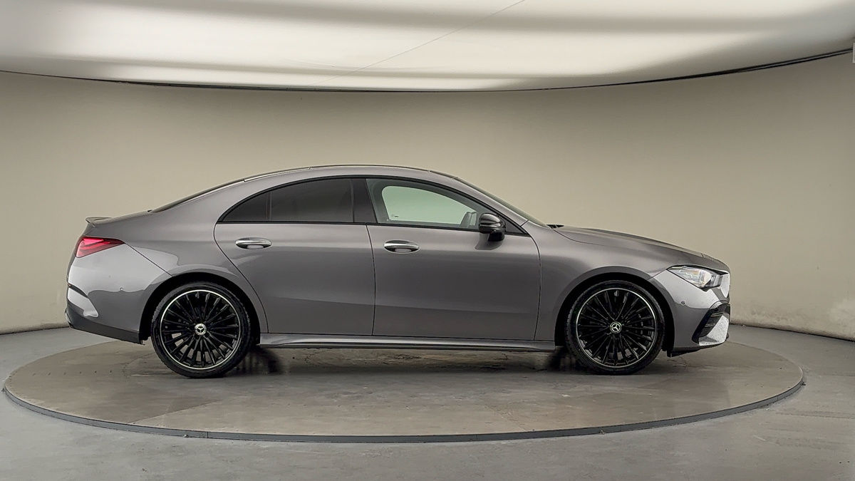 Mercedes-Benz CLA Image 16