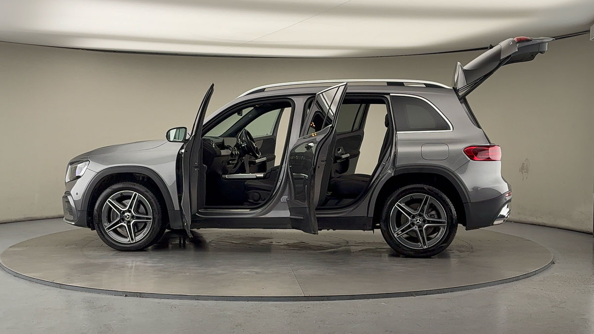 More views of Mercedes-Benz GLB