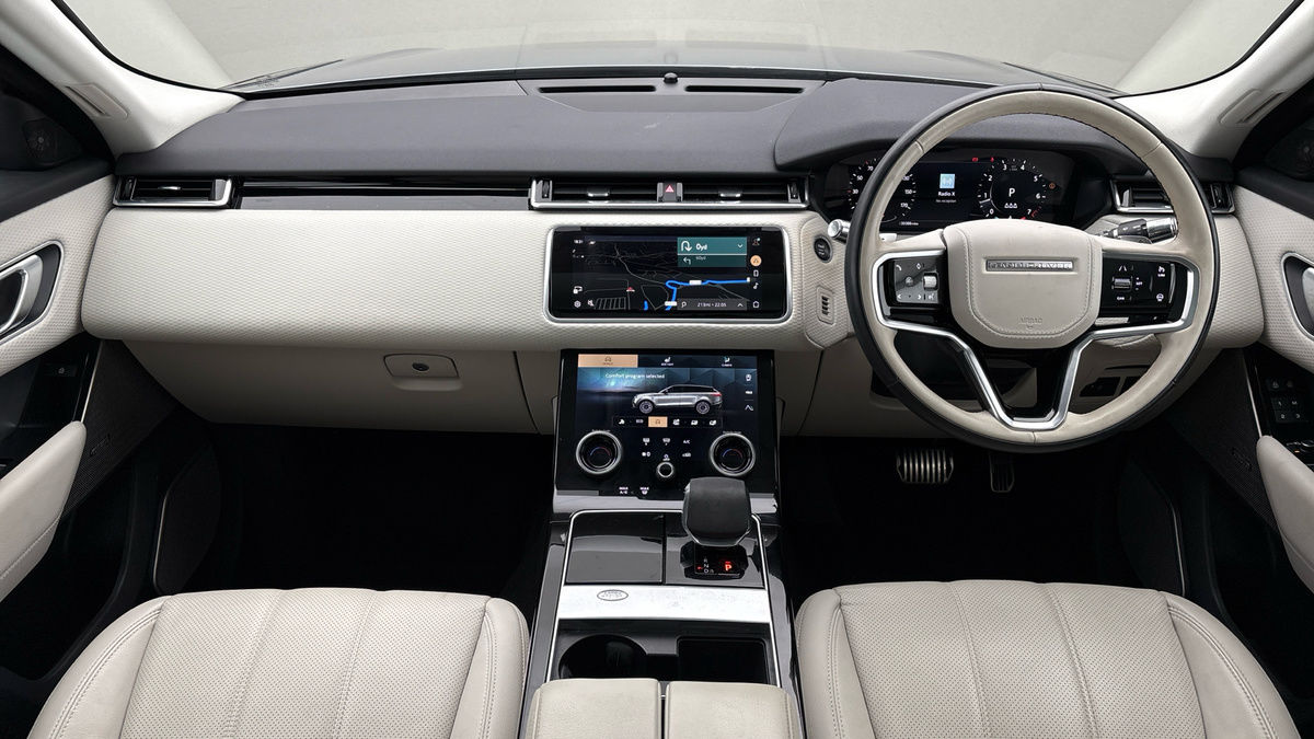 Land Rover Range Rover Velar Image 12